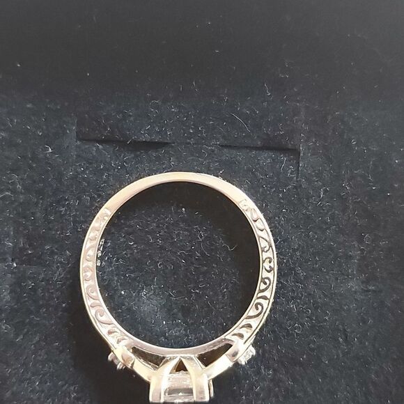 925 Sterling Silver Celtic Ring - Picture 3 of 8